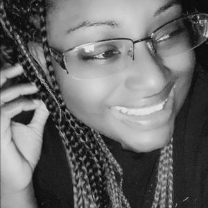 Meet your Posher, Kaylin